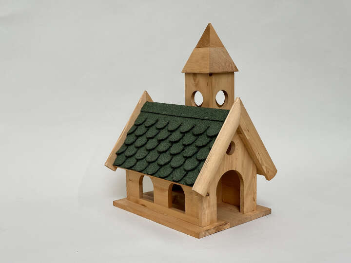 Kleiber Gartenprodukte Dorfkirche mit Knödelhalter im Turm